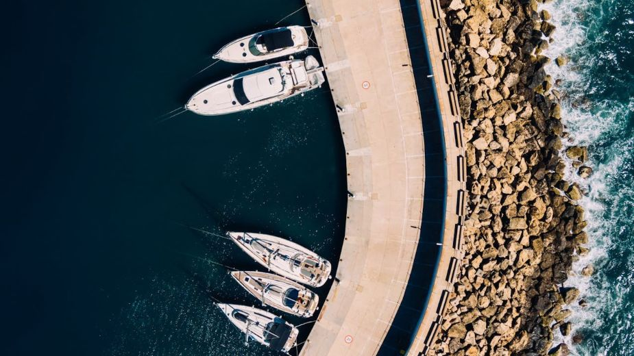 Best Investments for Beginners: 5 Options by Risk Level